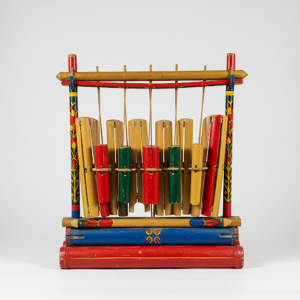 memainkan angklung dengan benar